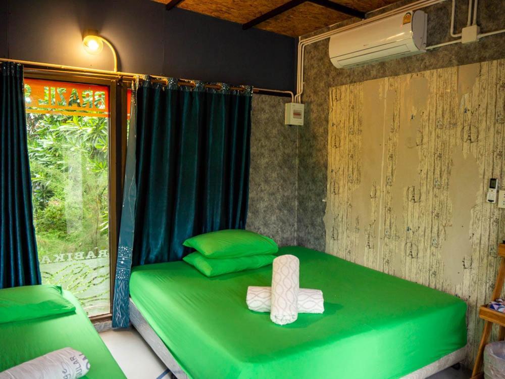 Beach Box Resort At Rimlay 罗勇 外观 照片